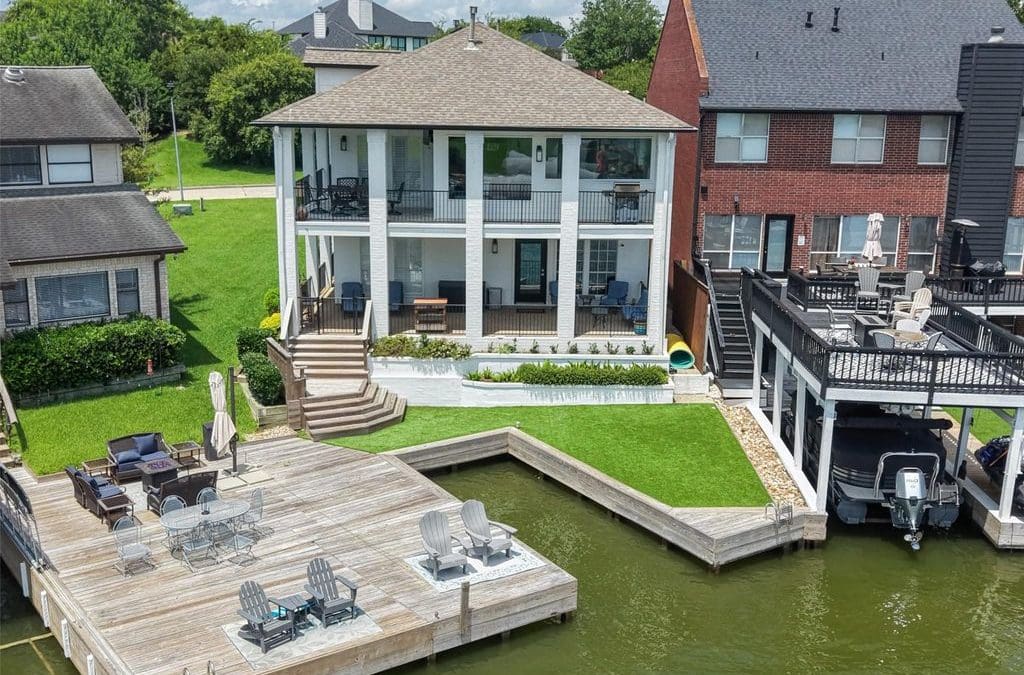 Waterfront Living Lake Conroe