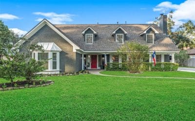 Updated River Plantation Home